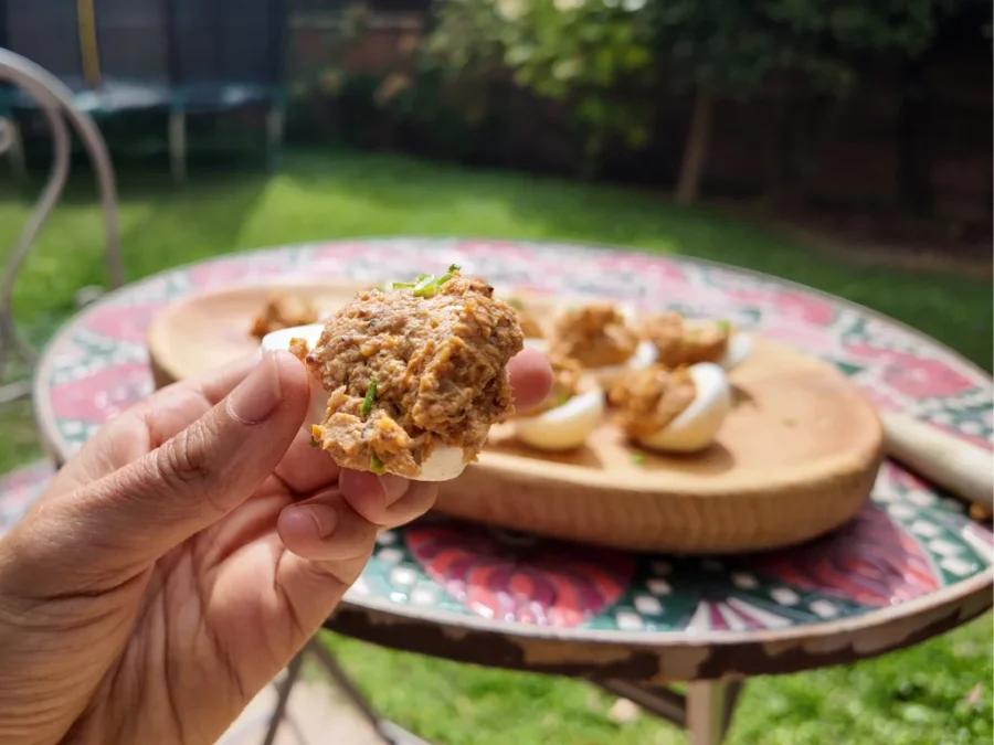 huevos rellenos sin atún